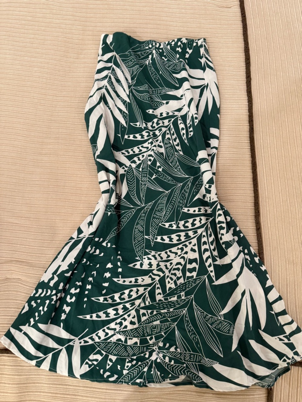 Women’s Green and White Tropical Print skirt